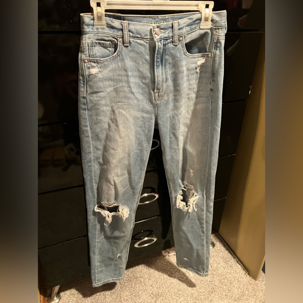 American Eagle, Size 4, lightly worn, distressed, light blue denim, skinny jeans